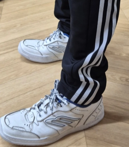 Balenciaga Hamptons Worn-Out White Dark Blue 841765WCURB9141 review 