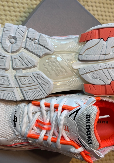 Balenciaga Runner Trainer Fluo Orange 677403W3RBM9770 review Amelia
