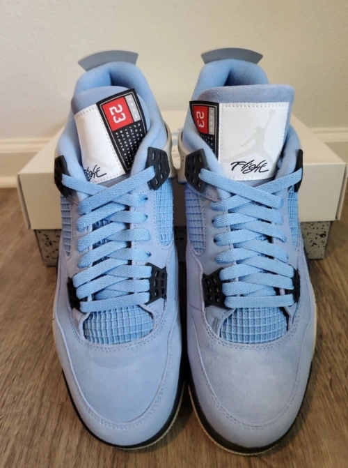 Jordan 4 Retro University Blue (2021) CT8527-400 review 