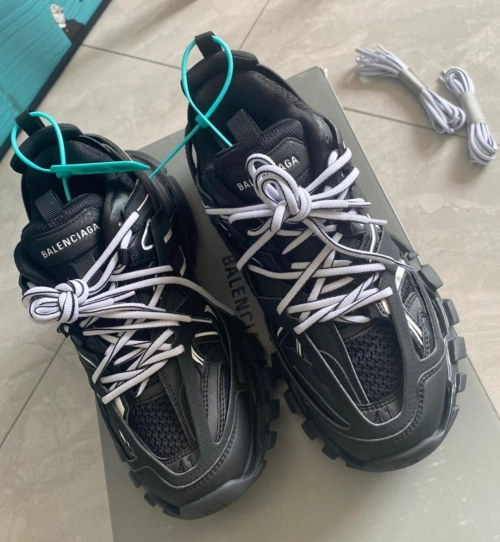 Balenciaga Track LED Black And White 542023 W1GB1 2045 review 