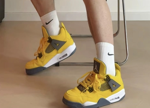 Jordan 4 Retro Lightning CT8527-700 review 