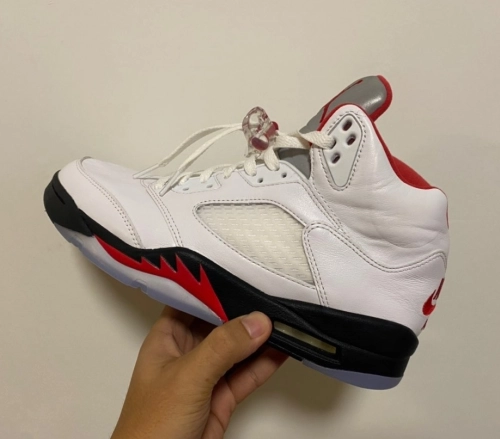 Jordan 5 Retro Fire Red Black Tongue (2025) HQ7978-101 review 