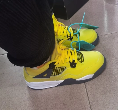 Jordan 4 Retro Lightning CT8527-700 review 