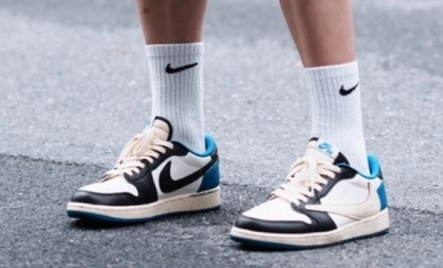 Jordan 1 Retro Low OG SP Fragment x Travis Scott DM7866-140 review 