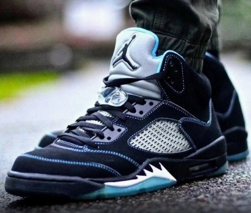 Air Jordan 5 Retro 'Black University Blue' 2026 DD0587-0080 review 