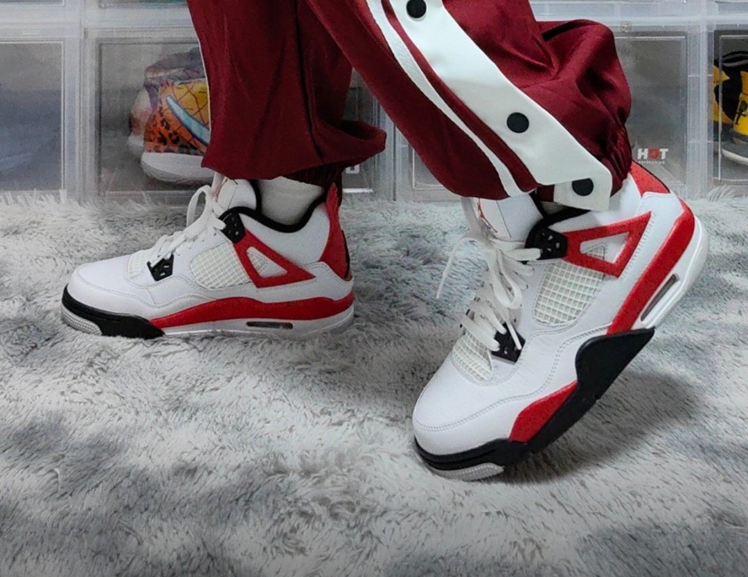 Jordan 4 Retro Fire Red 2020 DC7770-160 review Maren Page