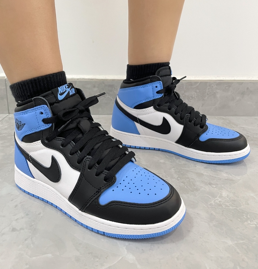 Jordan 1 Retro High OG UNC Toe DZ5485-400 review Vernon Finch