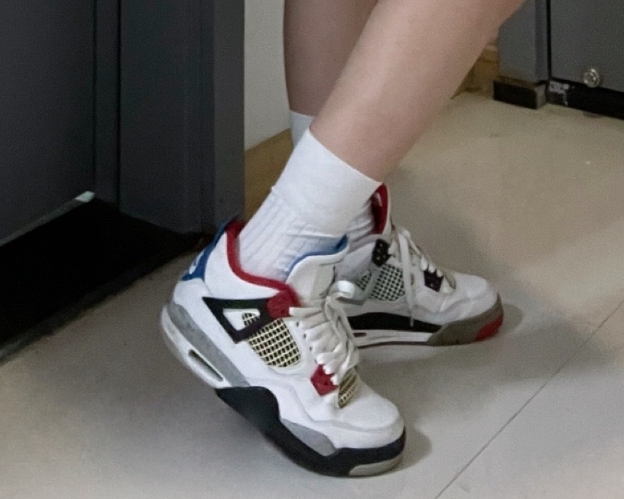 Jordan 4 Retro What The CI1184-146 review Cedric Vaughn