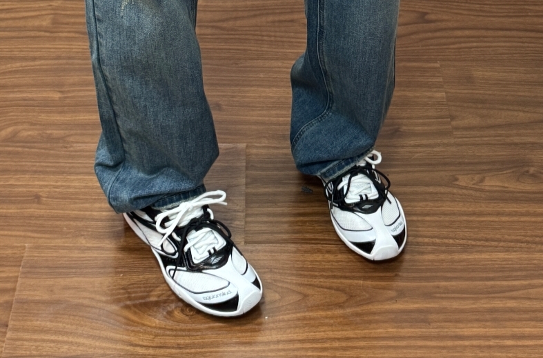 Balenciaga Radar Sneaker White Black 865704 WSTEO 9010 review Holden Mason