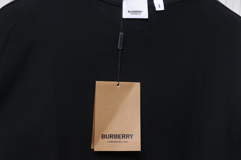 PK God Batch Burberry Spliced ​​War Horse Short Sleeve T-Shirt