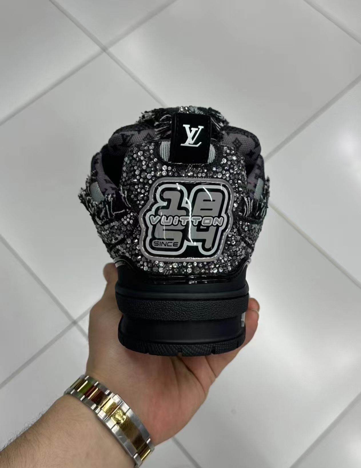 PK God Batch LOUIS VUITTON Swarovski™ crystals Skate Sneakers review E*** 02