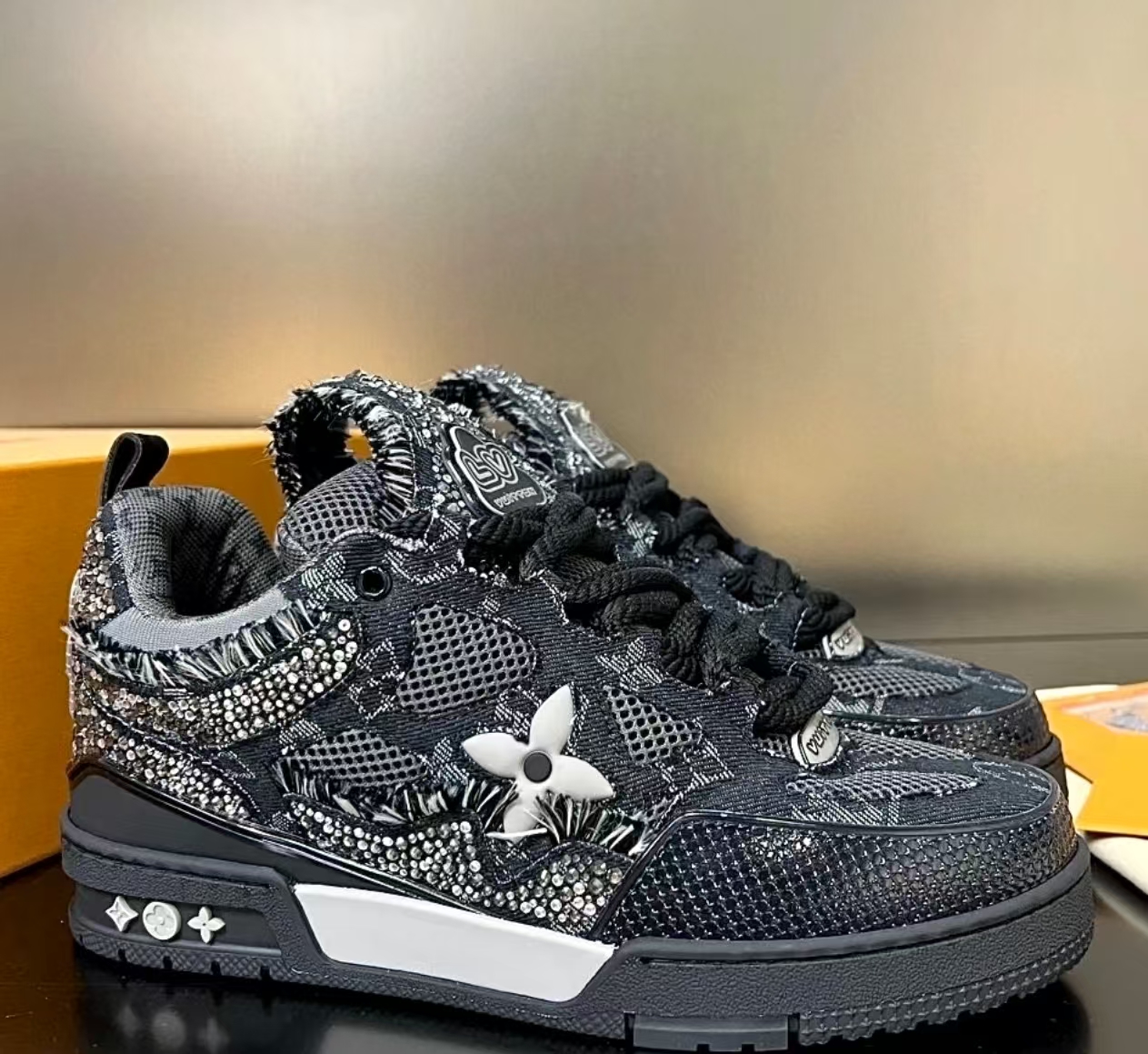 PK God Batch LOUIS VUITTON Swarovski™ crystals Skate Sneakers review J*** 00