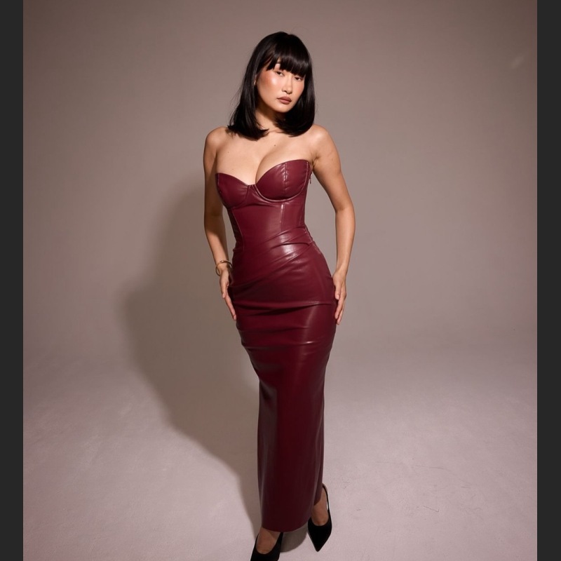 Pu Spicy Girl Strapless Tied Pleated Slit Dress