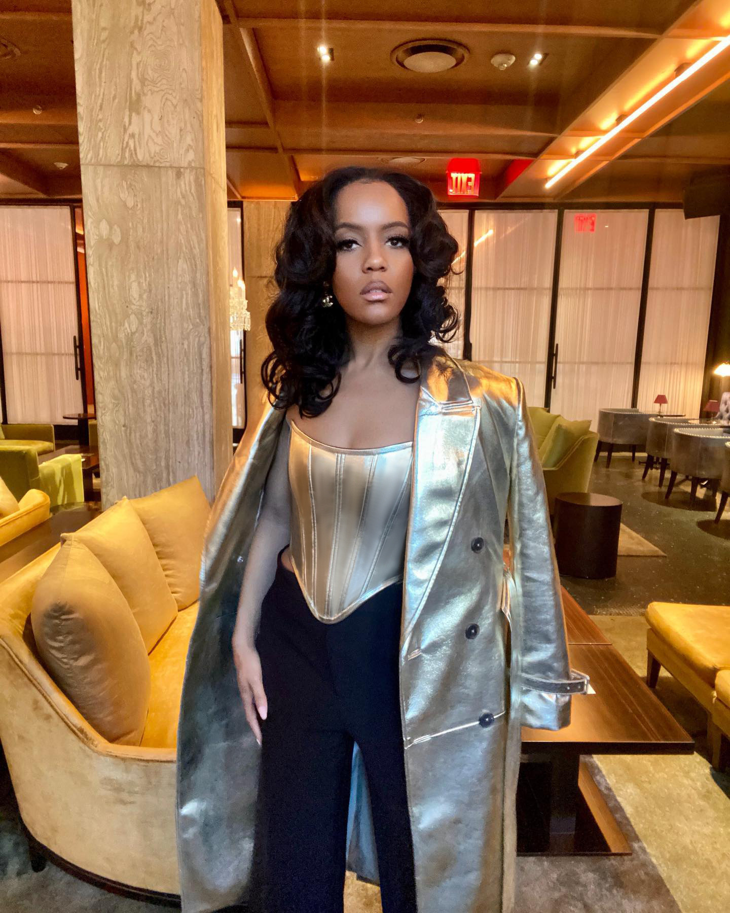 Fashionable Metallic Waistband Top Sexy Base Shirt Strapless Vest