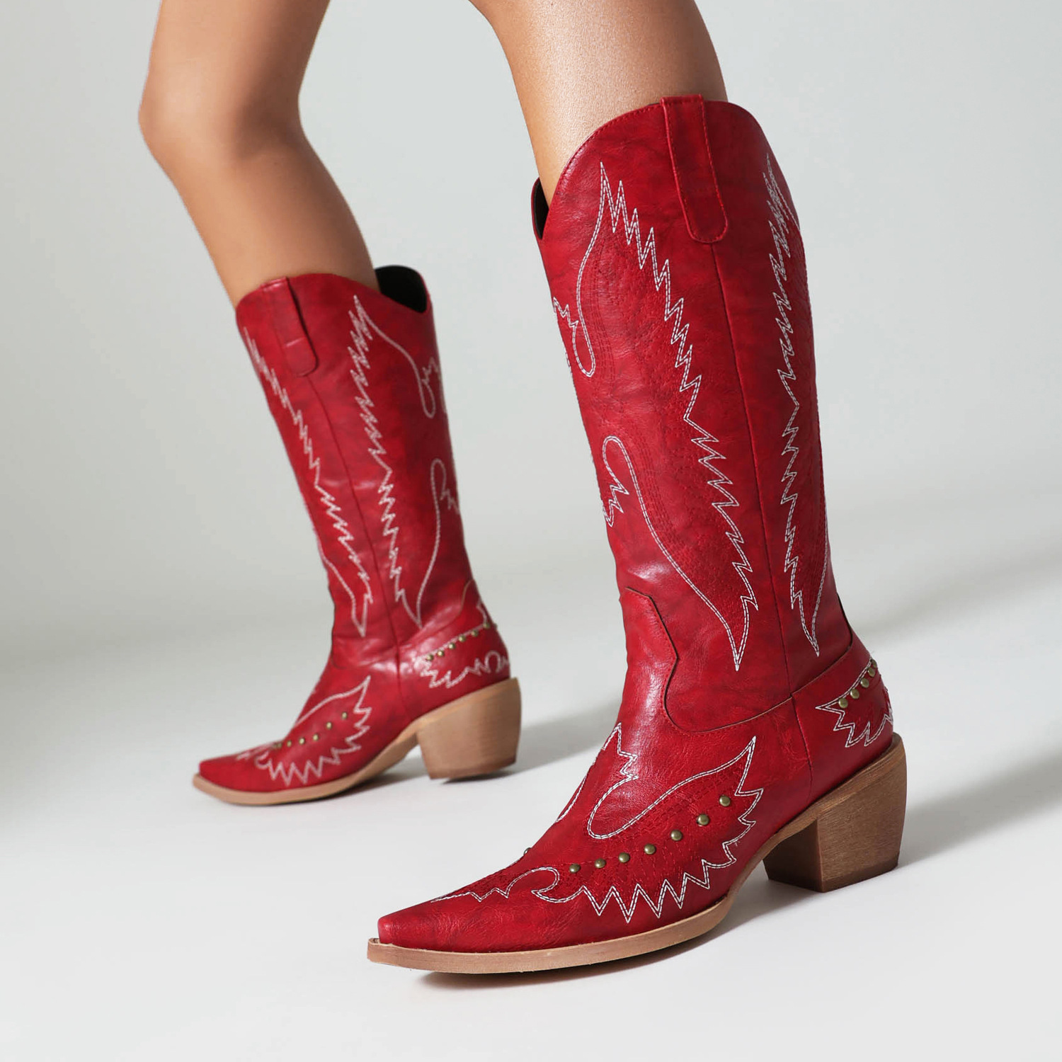 Fashionable Embroidered Pointed Riveted Boots