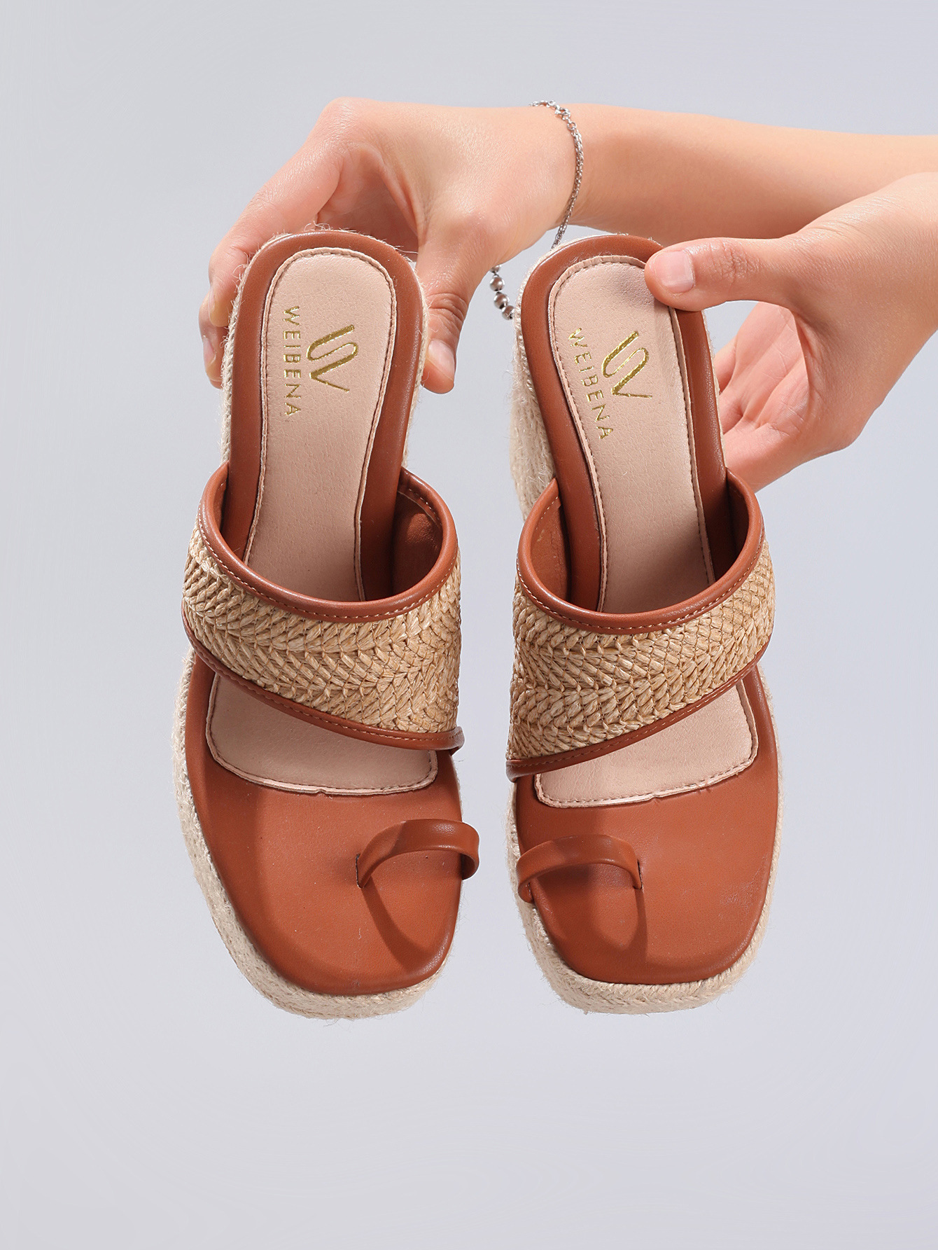 Hemp Rope Slope And Thick Soled Sandals With Toe Pinching