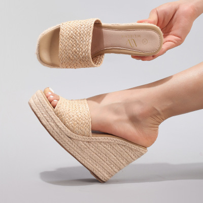 Slope Heel Thick Soled Sandals Woven With Grass Rope 01