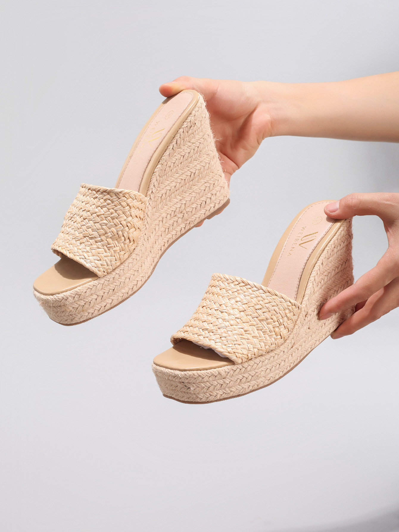 Slope Heel Thick Soled Sandals Woven With Grass Rope