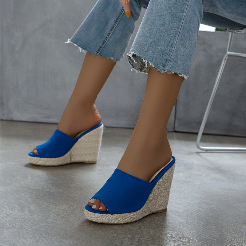 Suede Outdoor Sandals With Sloping Heels For Casual Wear