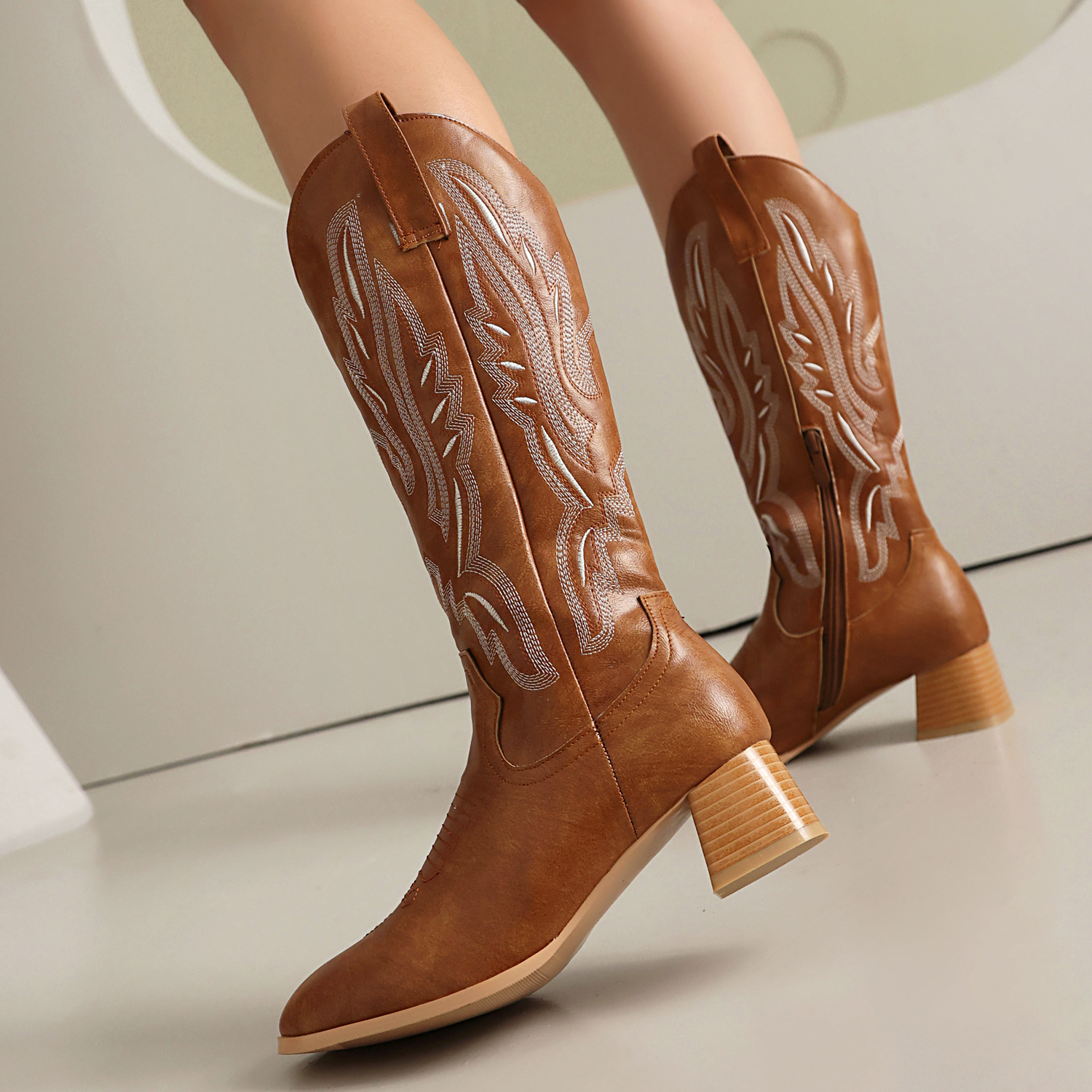 Western Cowboy Boots With Thick Heel And Embroidered Midsole