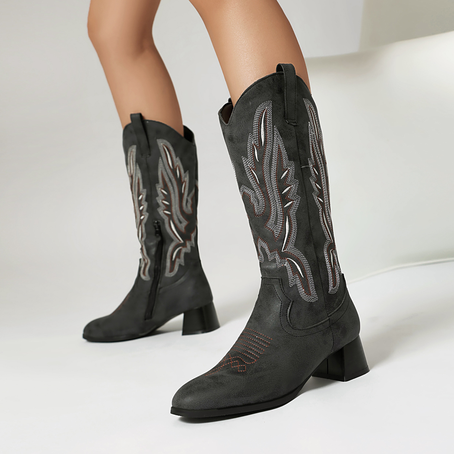 Western Cowboy Boots With Thick Heel And Embroidered Midsole