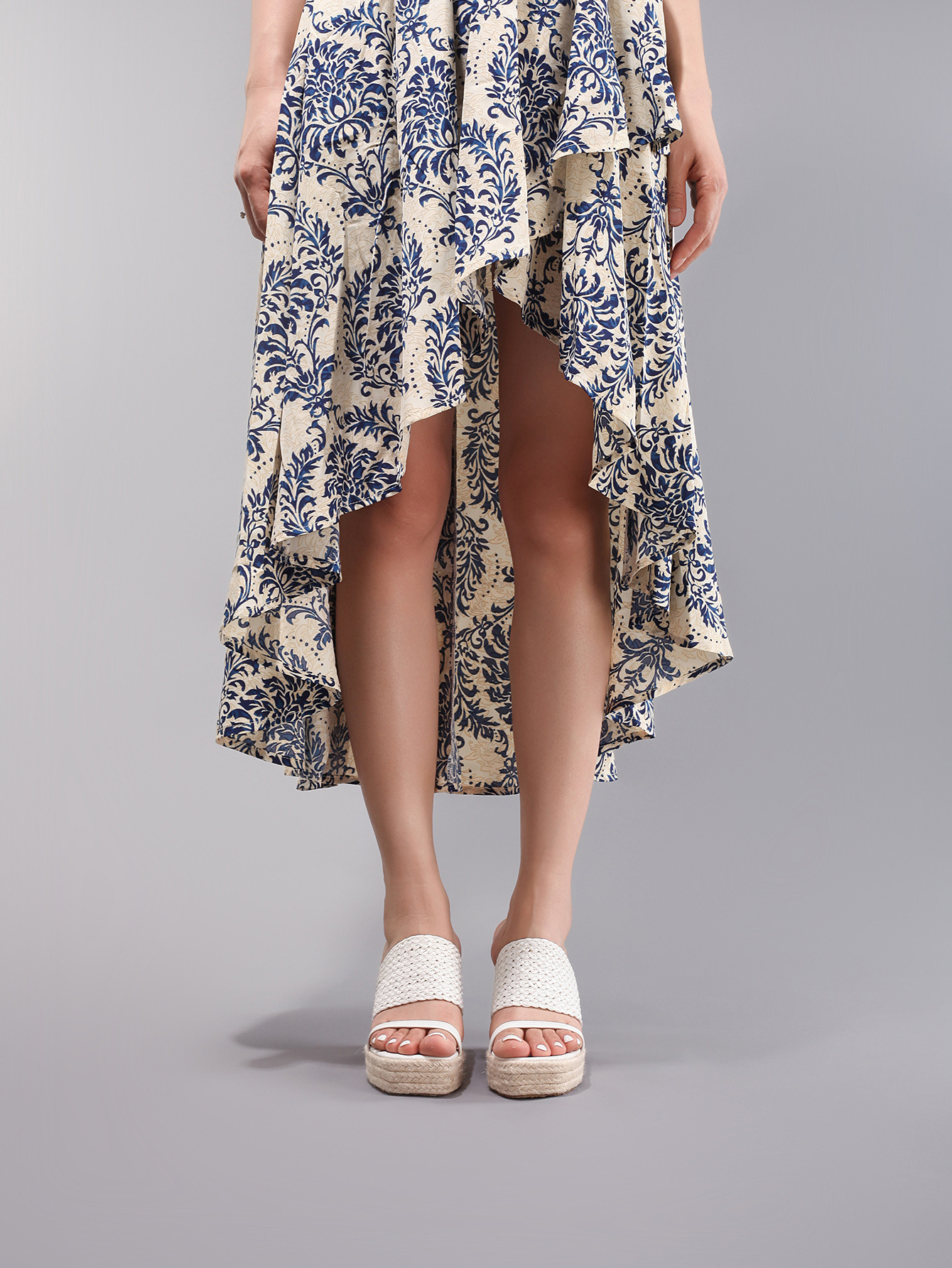 Women's Hollow Woven Thick Soled Sandals With Hemp Rope Wedge Heel