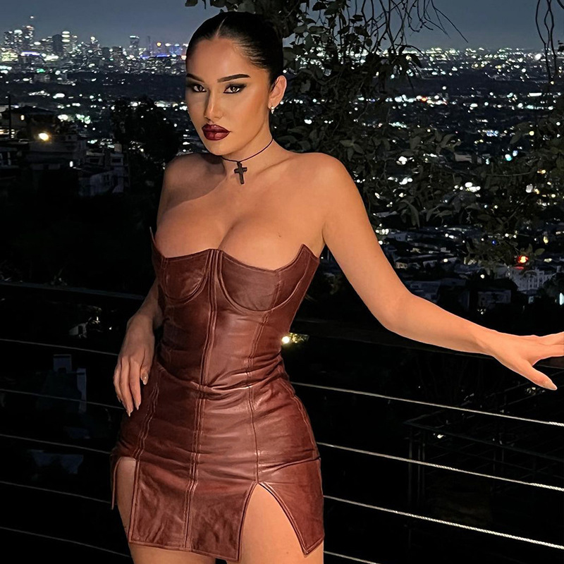 Pu Strapless Sexy Tight Fitting Dress With Buttocks And Exposed Back