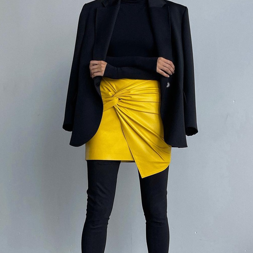 Fashionable Pleated Leather Short Skirt