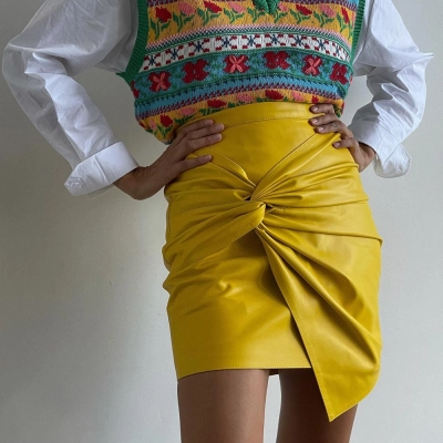 Fashionable Pleated Leather Short Skirt 02
