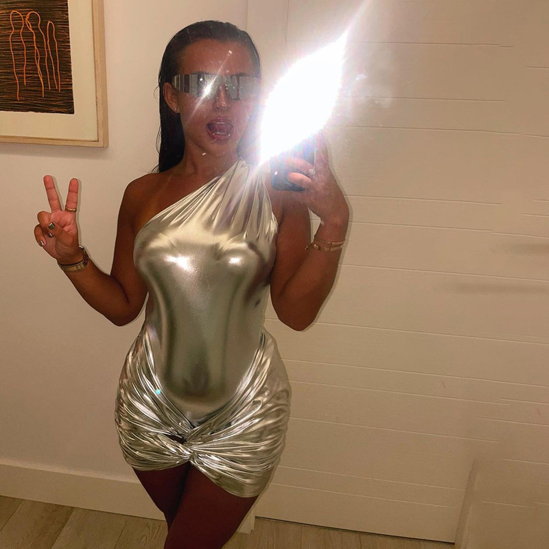 Slanted Shoulder Sleeveless Jumpsuit For Slimming And Hip Hugging Skirt