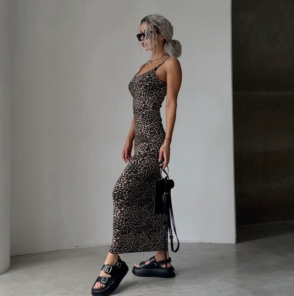 Hip Hugging Slimming High Waisted Short Skirt