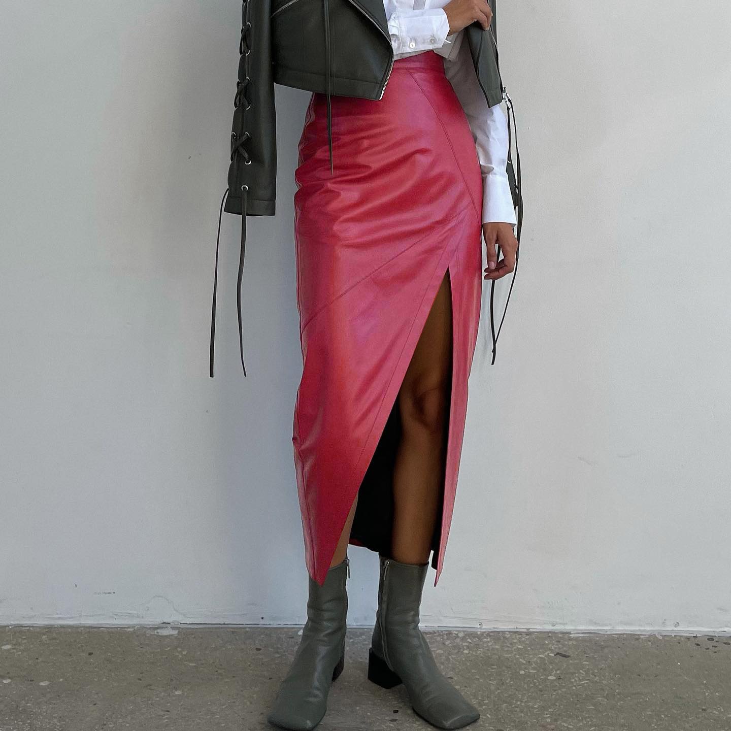 Fashionable High Waisted Slim Fit Split Skirt With Irregular Shape