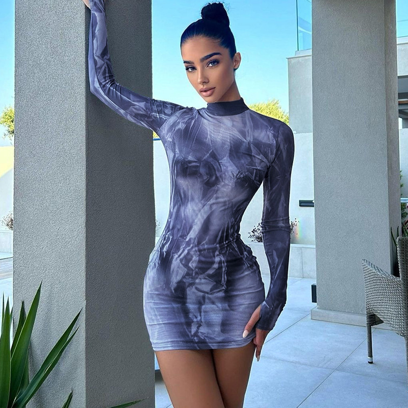 Fashionable Printed Slim Fit Round Neck Long Sleeved Hip Hugging Dress