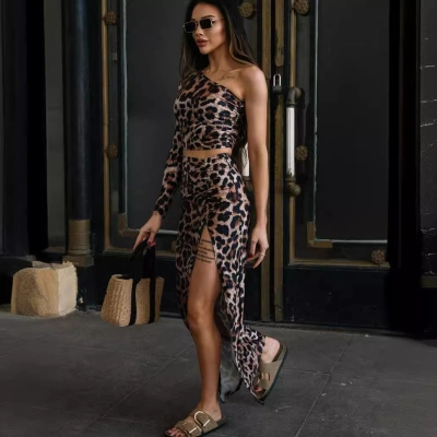 Leopard Print Slanted Shoulder Slit Single Shoulder Dress 02