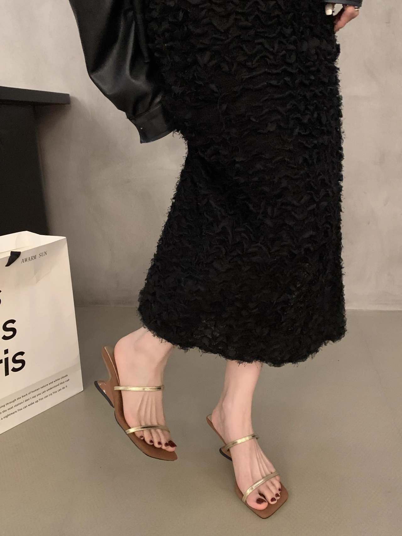 Slope And Versatile Sandals