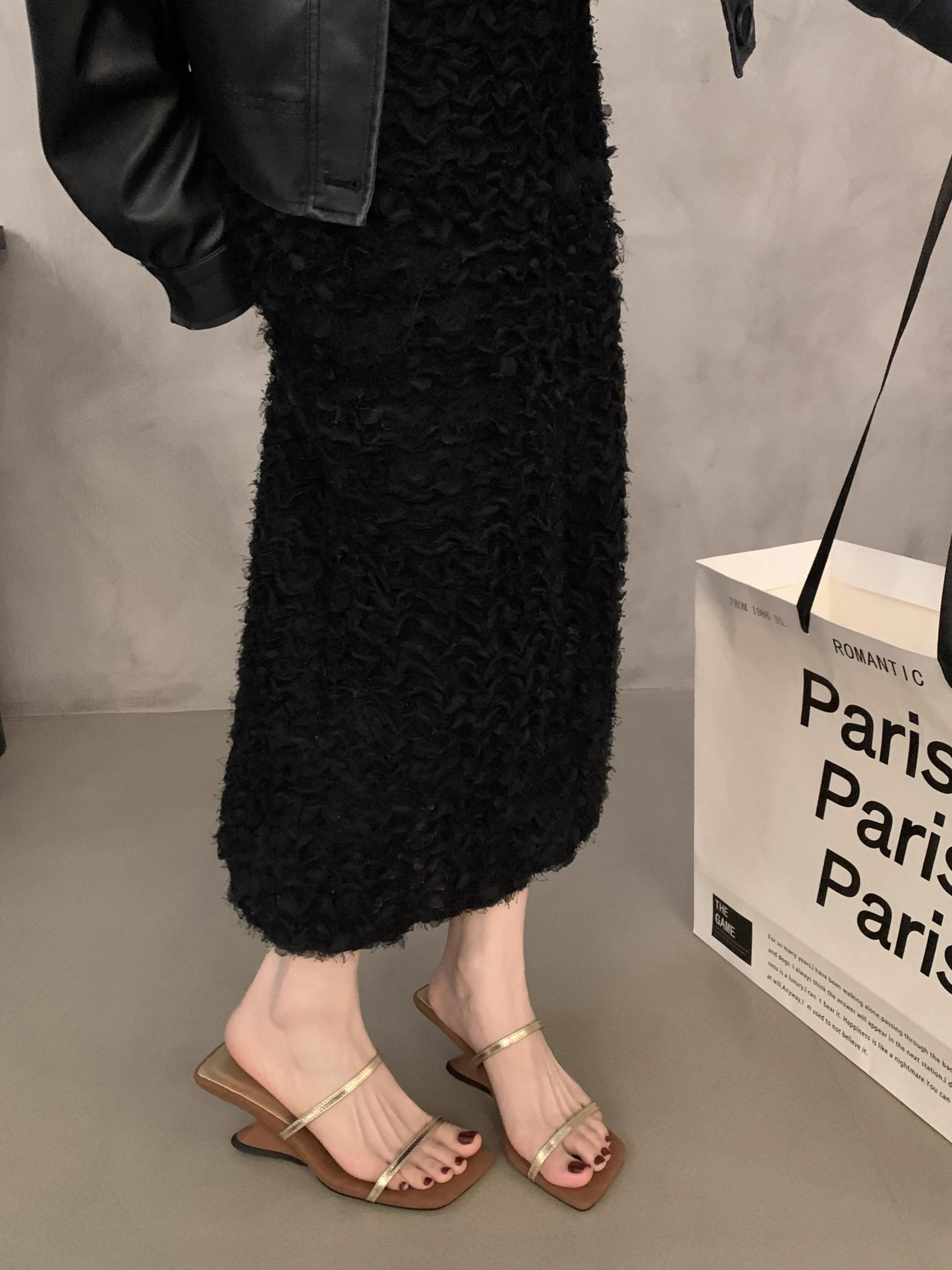 Slope And Versatile Sandals