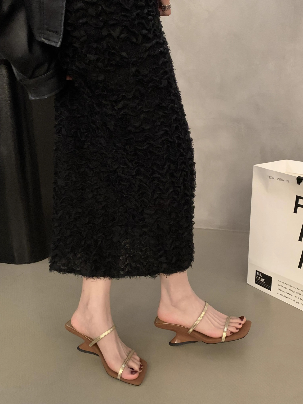 Slope And Versatile Sandals