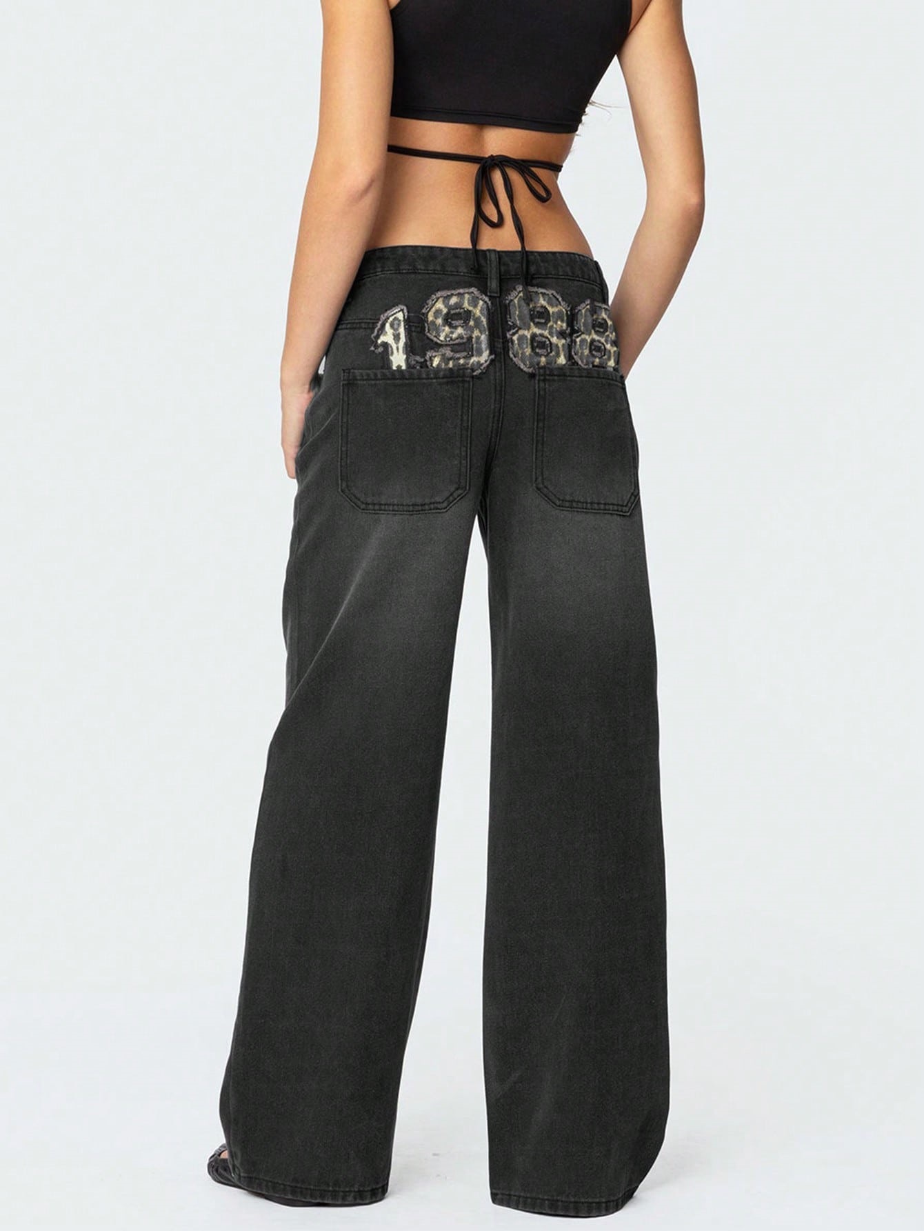Embroidered Patch Loose Jeans