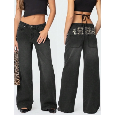 Embroidered Patch Loose Jeans 01