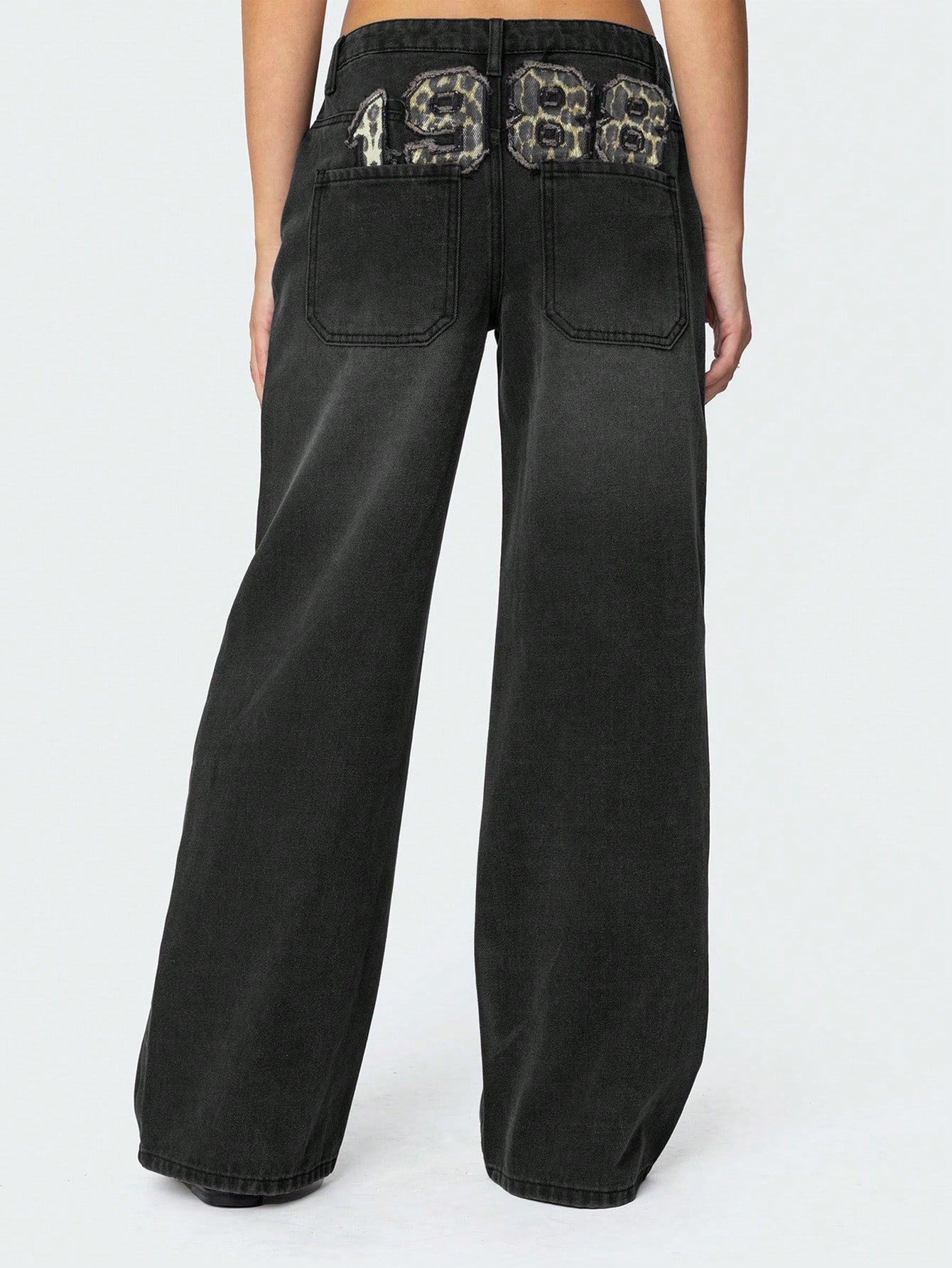 Embroidered Patch Loose Jeans