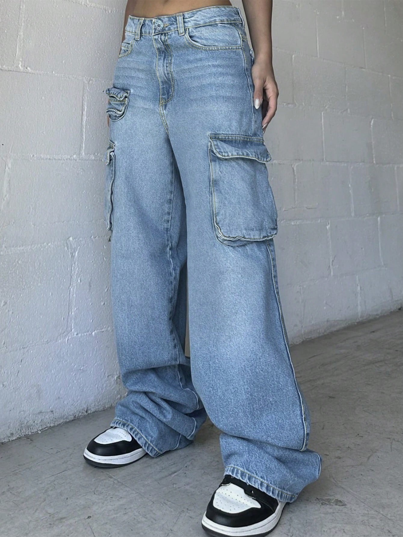Multi Pocket Straight Leg Loose Wide Leg Jeans