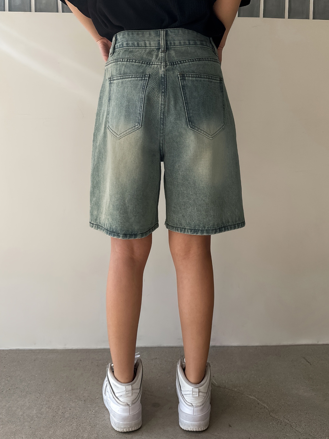 Vintage Denim Shorts For Casual And Loose Fit
