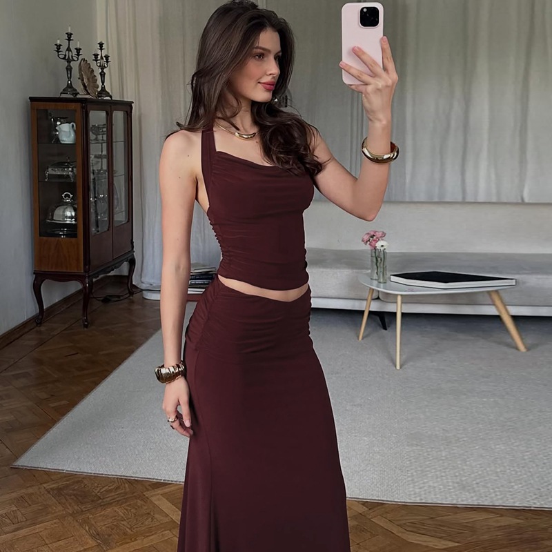 2025 Fall New Women's Sexy Halter Tie-Neck Ruched Crop Top