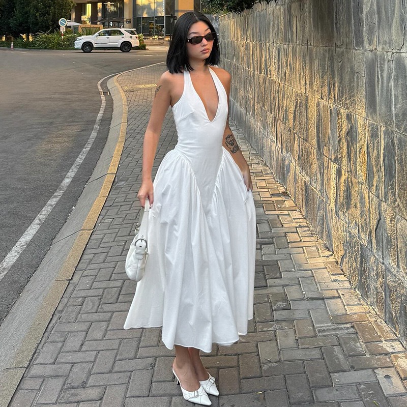 [2025 New Arrival] Halter Deep V-Neck Sleeveless Midi Dress