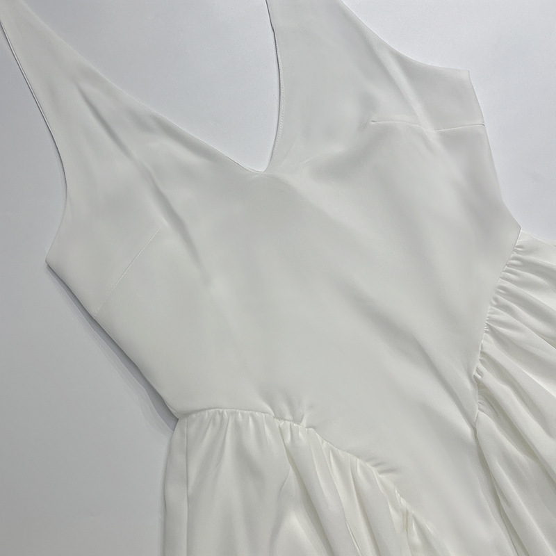 [2025 New Arrival] Halter Deep V-Neck Sleeveless Midi Dress