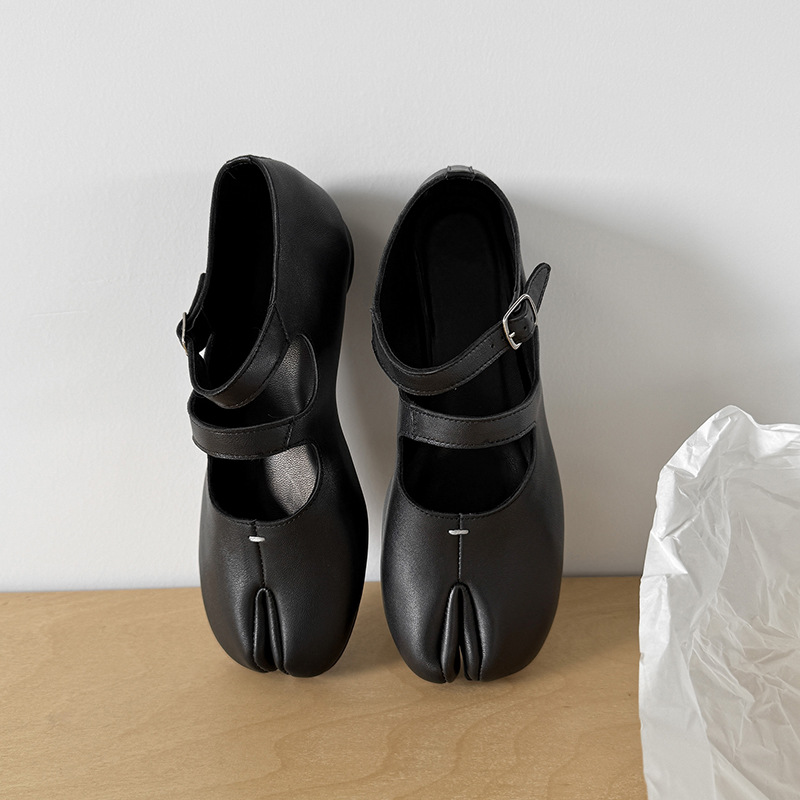 2026 Women's Split-Toe Mary Jane Shoes – Genuine Lambskin Leather, Double-Buckle Flat, Unique Artisan Design