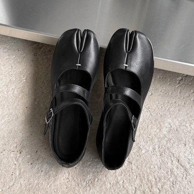 2026 Women's Split-Toe Mary Jane Shoes – Genuine Lambskin Leather, Double-Buckle Flat, Unique Artisan Design 02