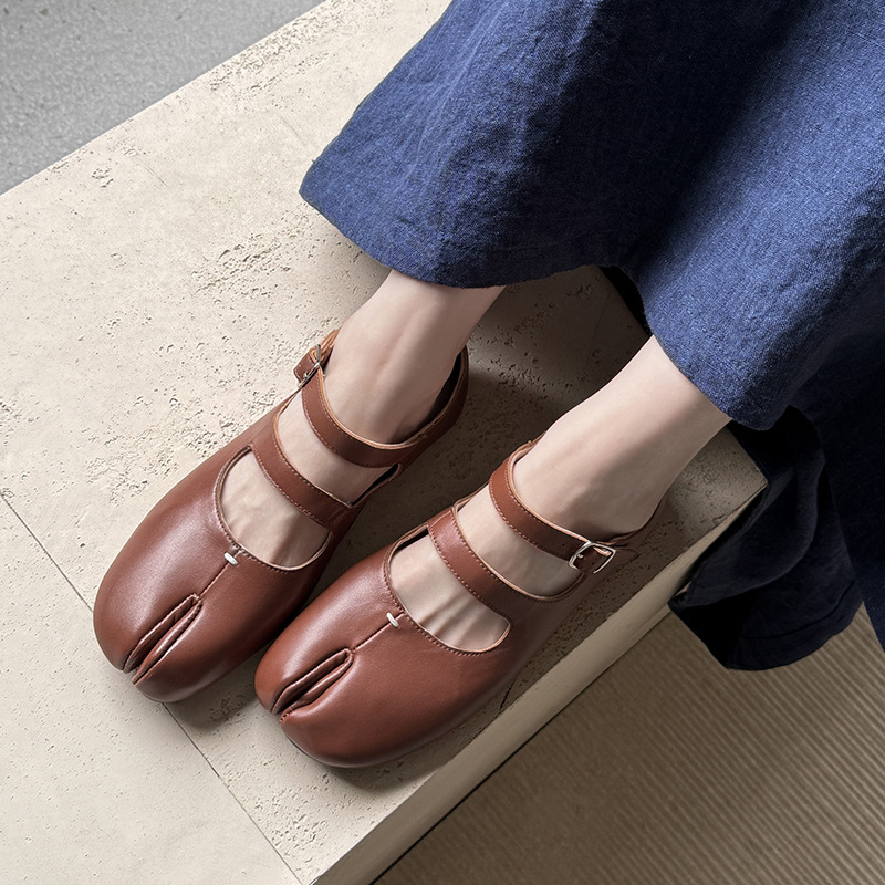 2026 Women's Split-Toe Mary Jane Shoes – Genuine Lambskin Leather, Double-Buckle Flat, Unique Artisan Design
