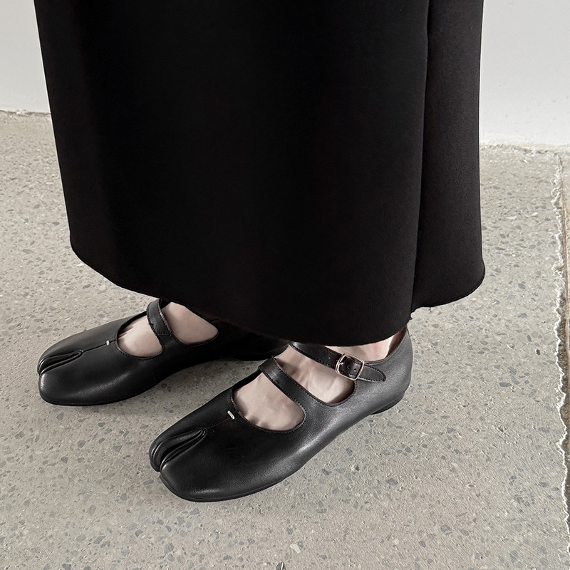 2026 Women's Split-Toe Mary Jane Shoes – Genuine Lambskin Leather, Double-Buckle Flat, Unique Artisan Design