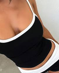 Flat Top With Exposed Navel And Contrasting Color Low Waist Shorts Set review Emily Johnson